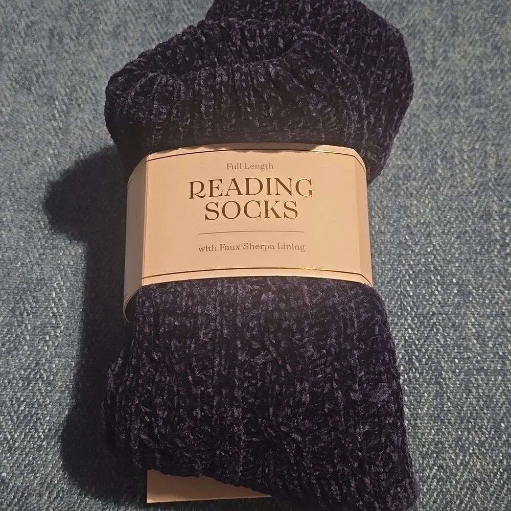 ❤️BUY 5 GET 3 FREE Navy Cable Knit Chenille Reading Sock, Retail $19.99 USD